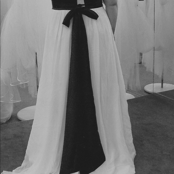 Aline wedding dress $150 - Picture 3 of 5